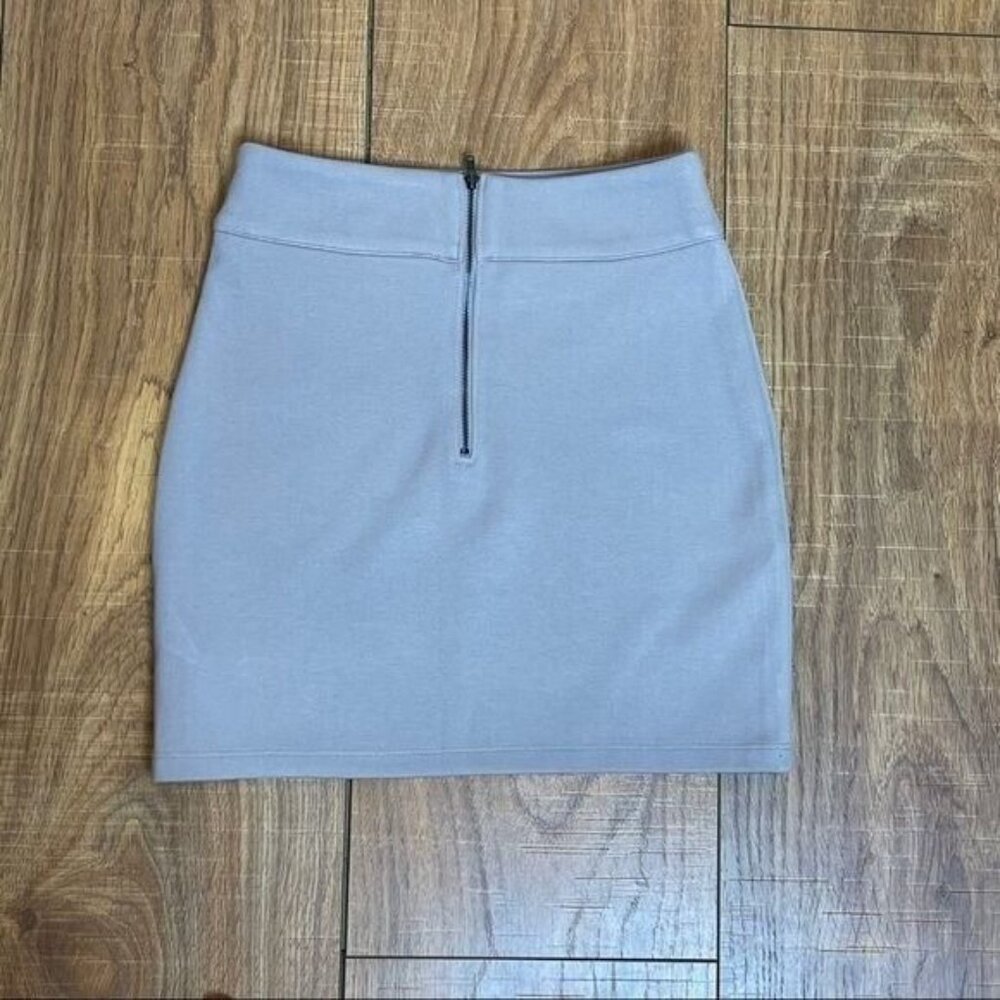 BDG Khaki Mini Skirt Size S NWOT - Picture 8 of 8